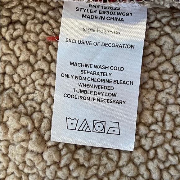 Eddie Bauer boy’s plaid fleece. - Picture 3 of 6